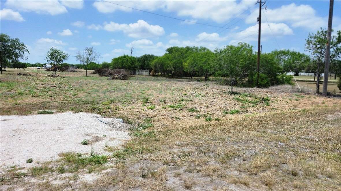 1 Acre of Mixed-Use Land for Sale in Orange Grove, Texas