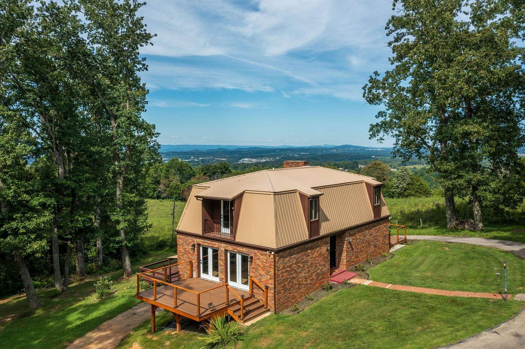 10.5 Acres of Land with Home for Sale in Jefferson City, Tennessee