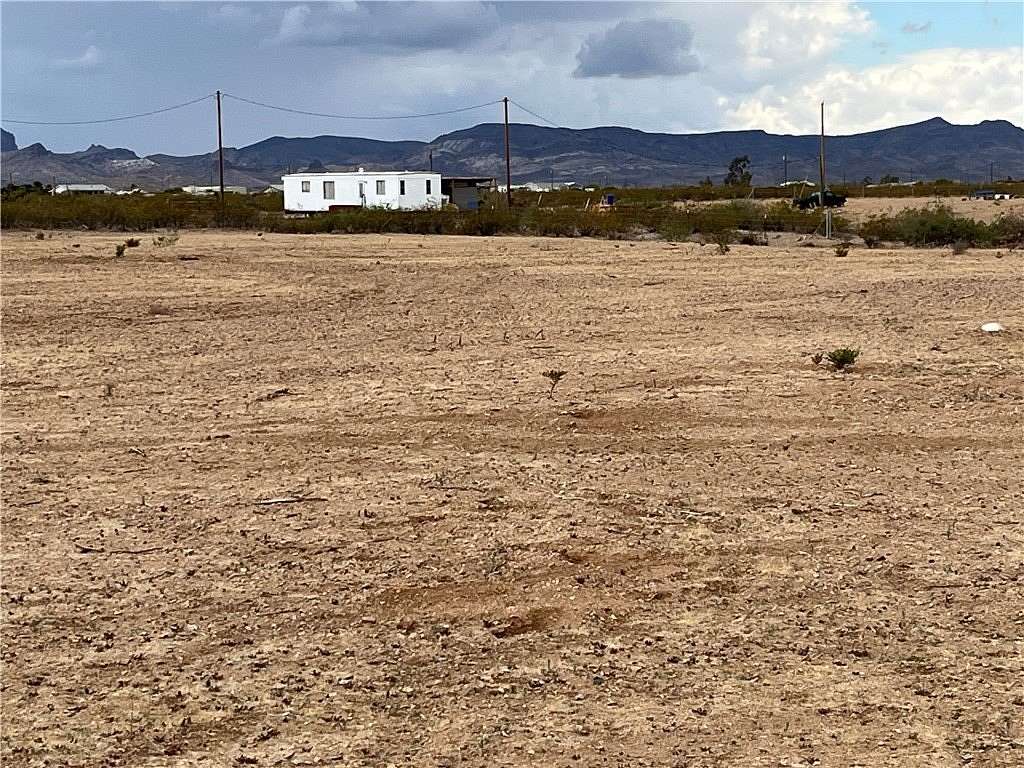 2.2 Acres of Land for Sale in Golden Valley, Arizona