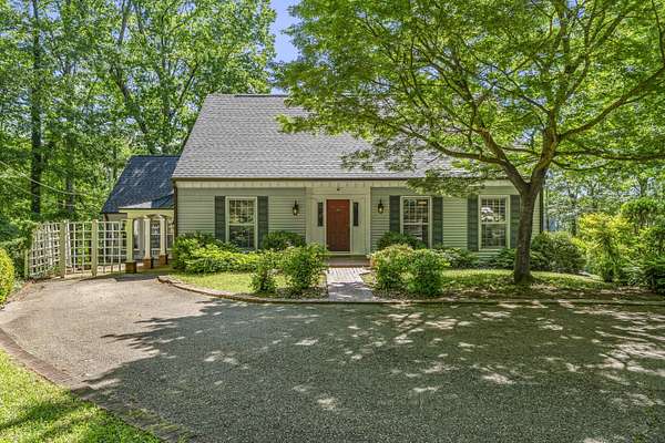 1.5 Acres of Residential Land with Home for Sale in Columbus, Mississippi