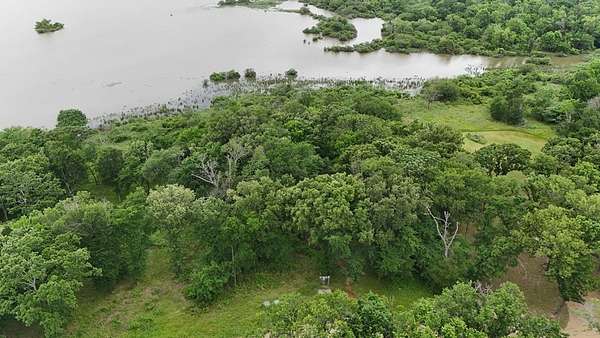 0.95 Acres of Residential Land for Sale in Mabank, Texas