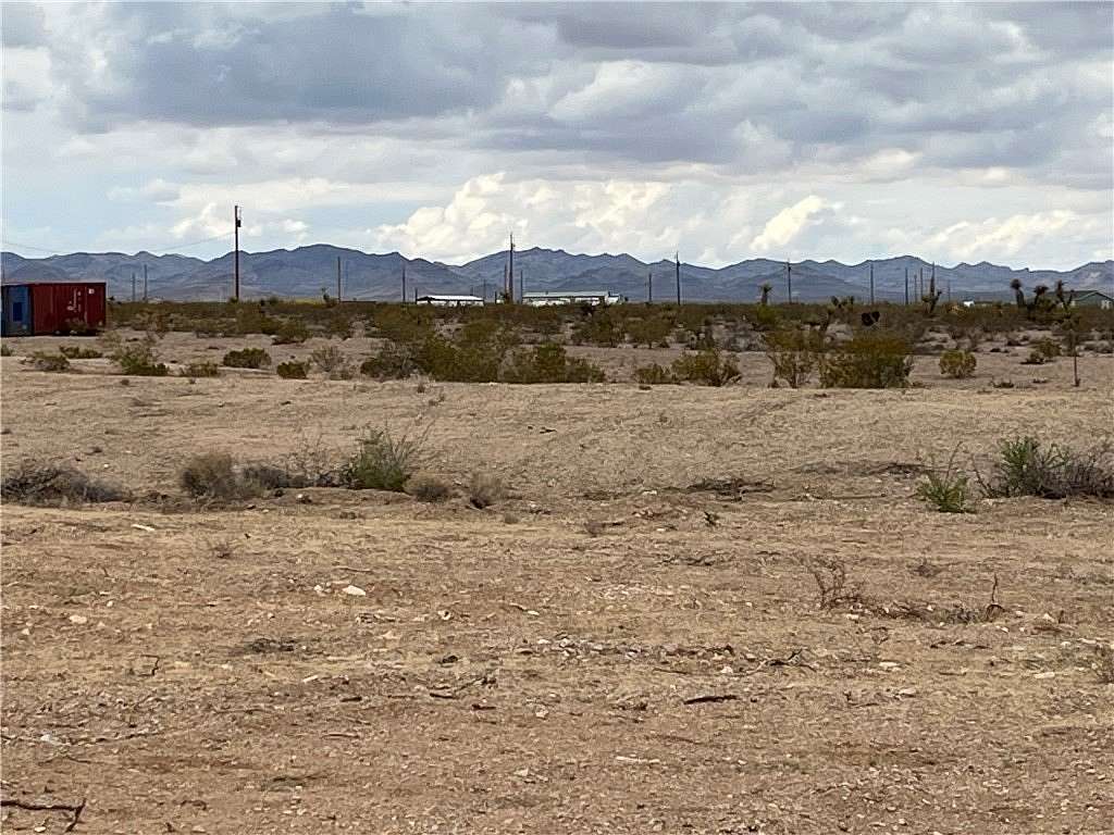 2.2 Acres of Land for Sale in Golden Valley, Arizona