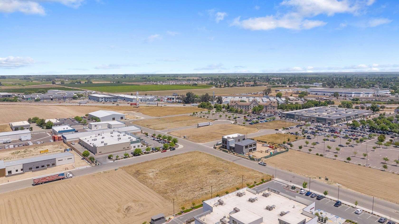 1.42 Acres of Commercial Land for Sale in Kingsburg, California