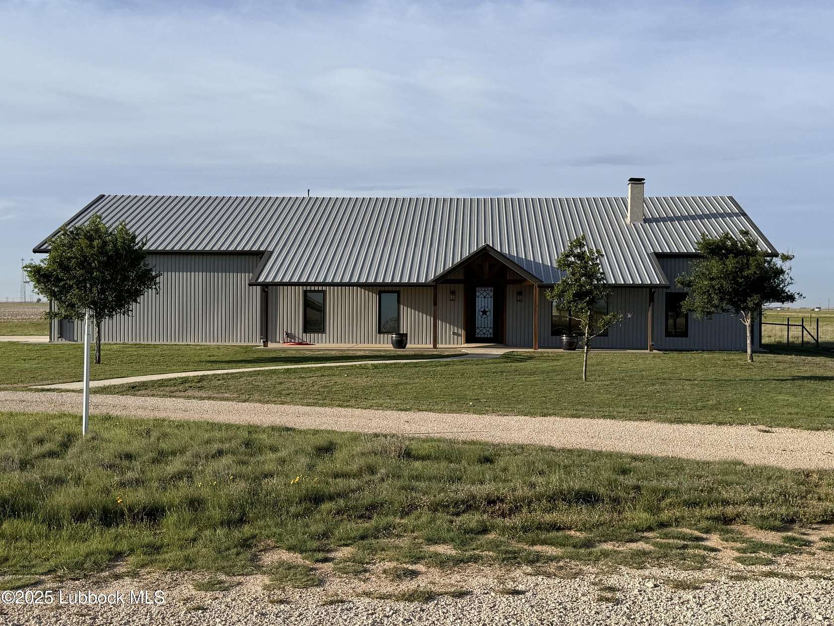 6 Acres of Residential Land with Home for Sale in Tahoka, Texas