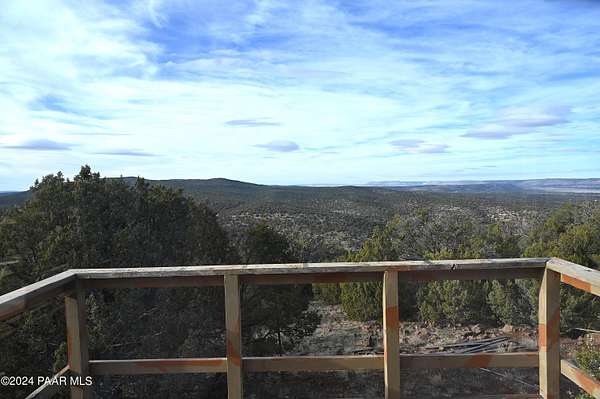 7.5 Acres of Recreational Land for Sale in Seligman, Arizona