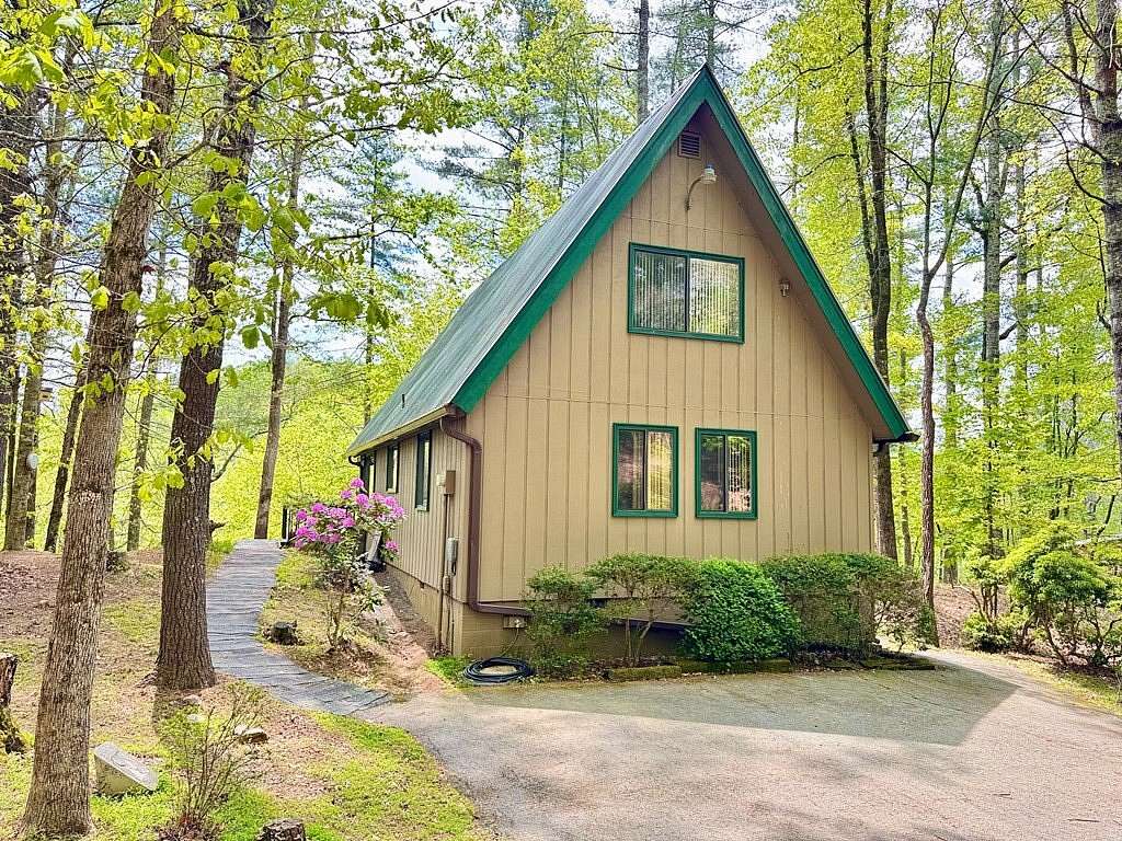 2 Acres of Residential Land with Home for Sale in Hayesville, North Carolina