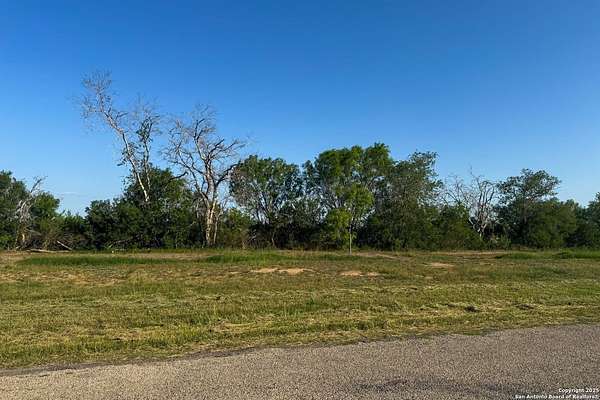 3.1 Acres of Residential Land for Sale in Devine, Texas