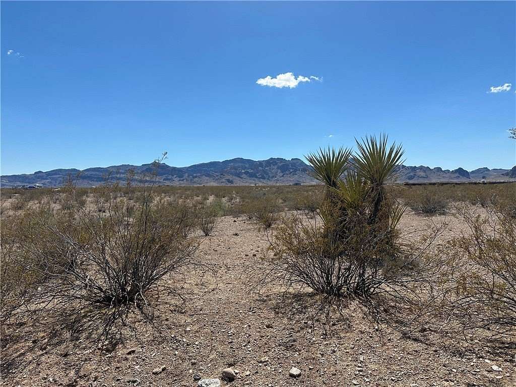 2.35 Acres of Residential Land for Sale in Golden Valley, Arizona