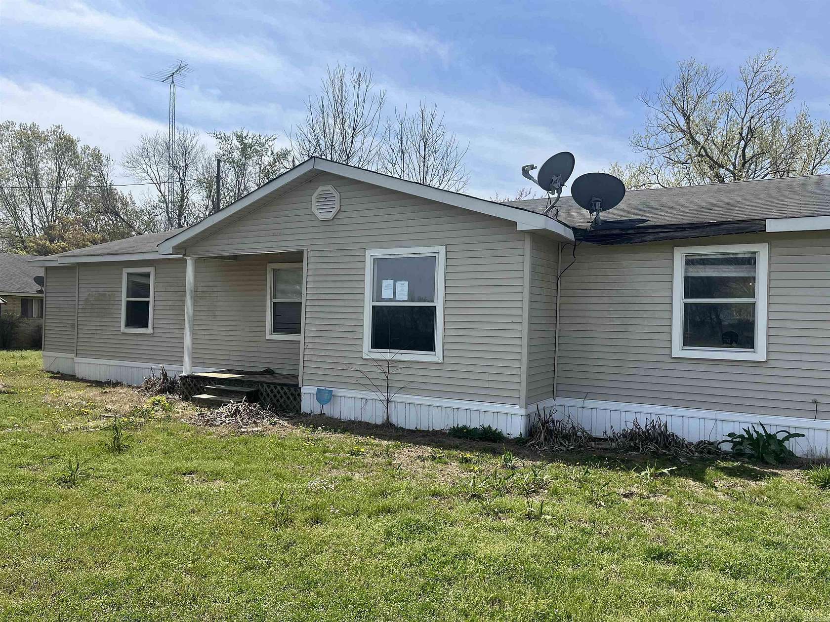 1.55 Acres of Land with Home for Sale in Tillar, Arkansas
