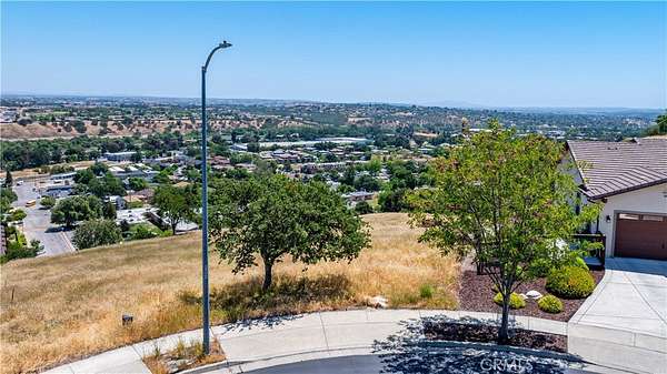 0.93 Acres of Residential Land for Sale in Paso Robles, California