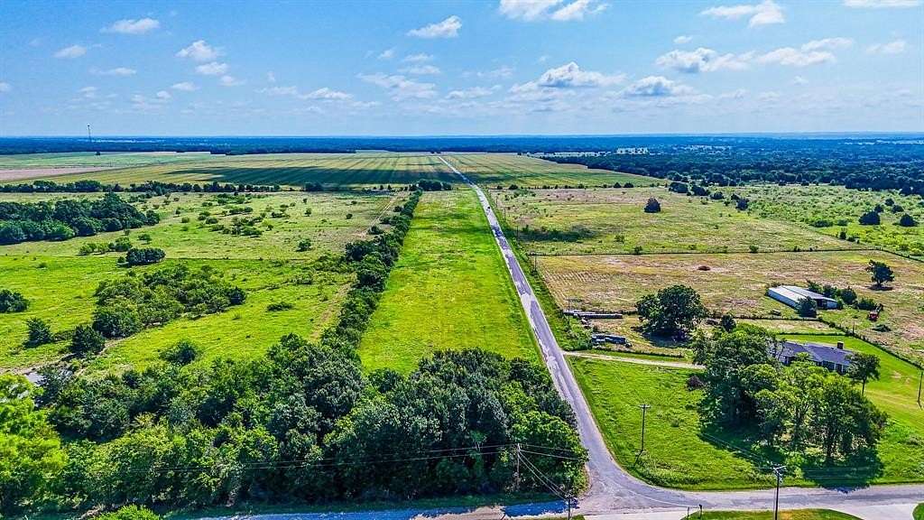 8.23 Acres of Residential Land for Sale in Kerens, Texas