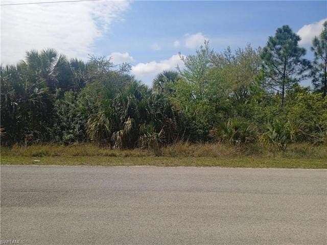 Residential Land for Sale in Lehigh Acres, Florida