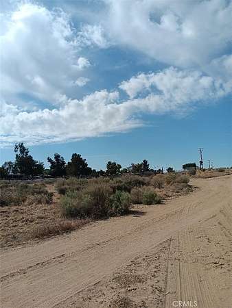 2.5 Acres of Residential Land for Sale in Phelan, California