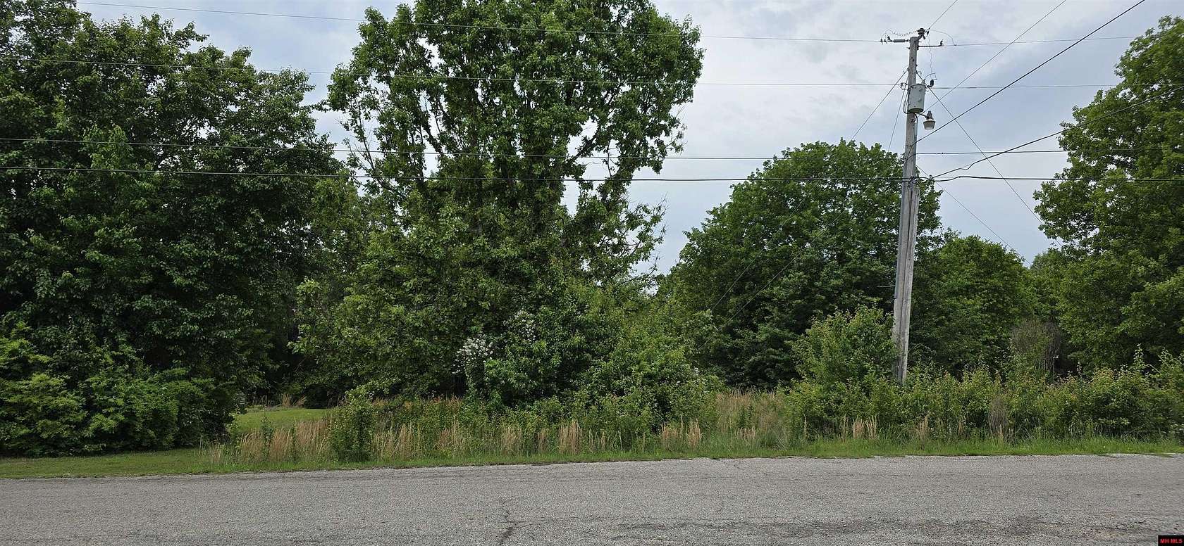 1.45 Acres of Residential Land for Sale in Mountain Home, Arkansas