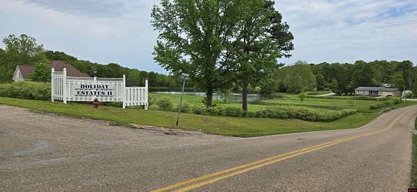 1.45 Acres of Residential Land for Sale in Mountain Home, Arkansas