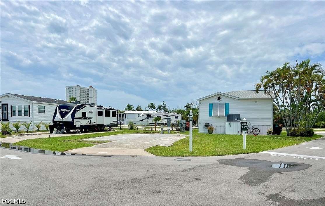 0.06 Acres of Land for Sale in Fort Myers, Florida