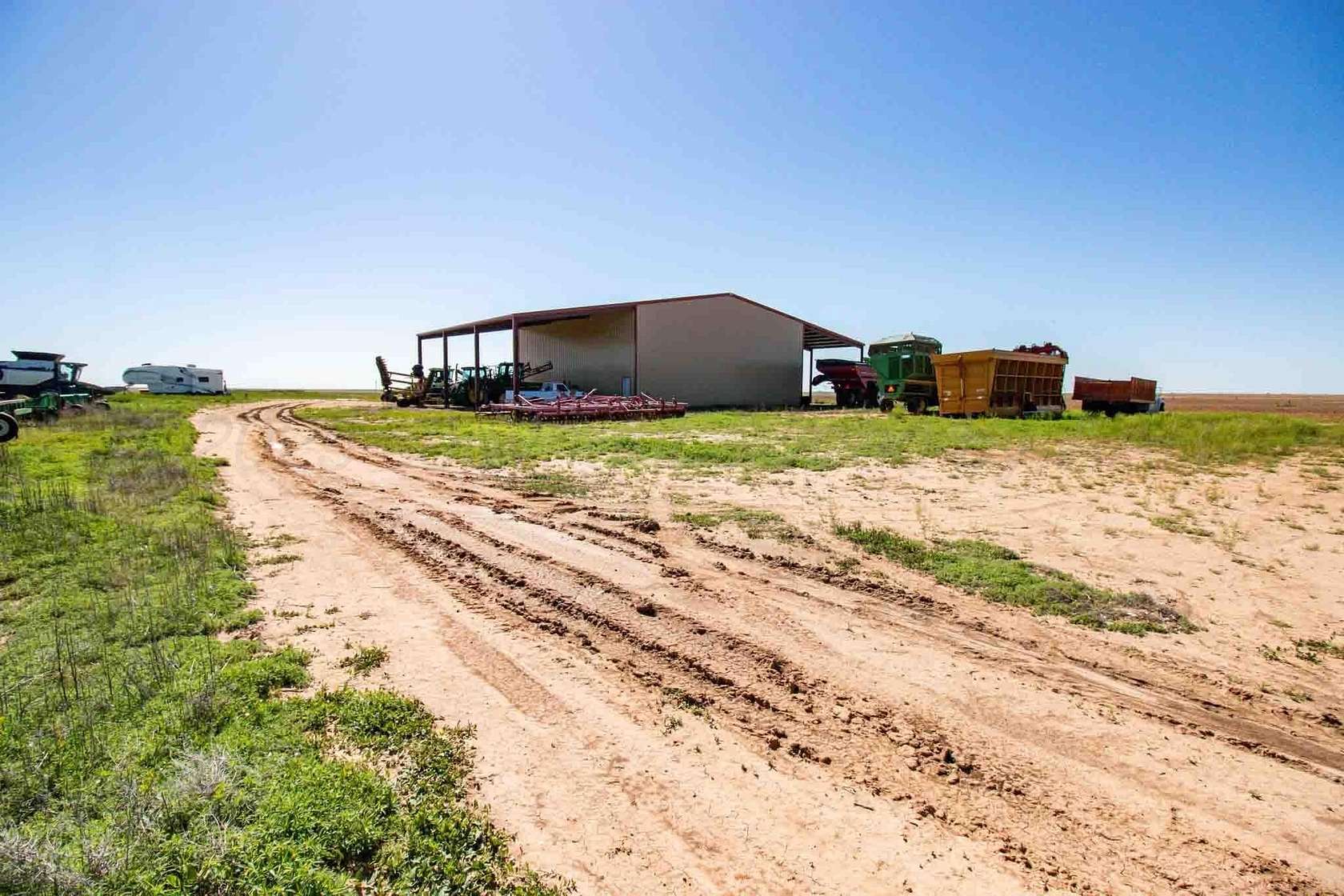 567 Acres of Agricultural Land for Sale in Happy, Texas