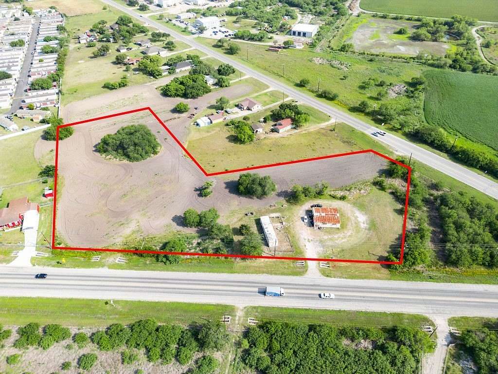 4 Acres of Improved Commercial Land for Sale in Corpus Christi, Texas
