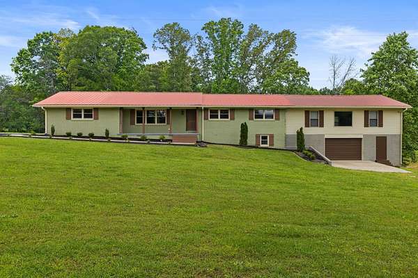 2.19 Acres of Residential Land with Home for Sale in Killen, Alabama