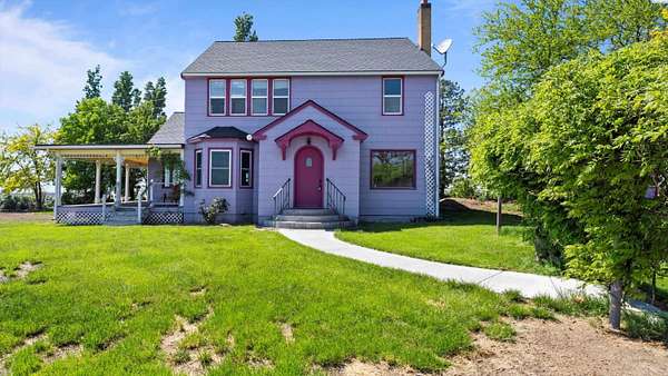 2.2 Acres of Residential Land with Home for Sale in Connell, Washington