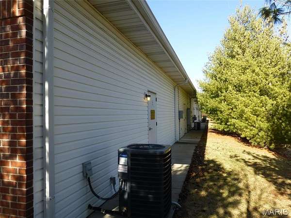 1.5 Acres of Improved Commercial Land for Sale in St. Peters, Missouri