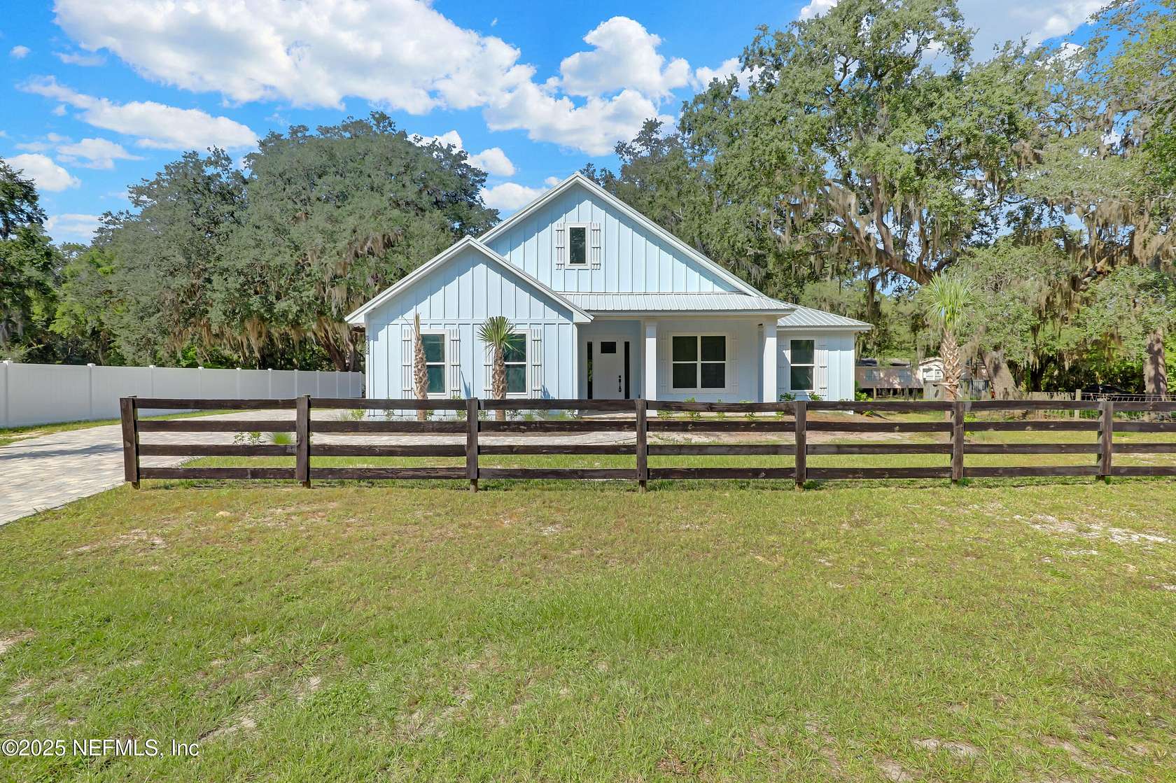 2.44 Acres of Residential Land with Home for Sale in Jacksonville, Florida