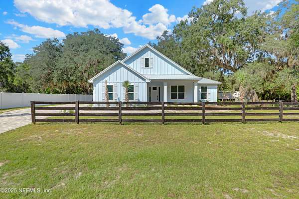 2.44 Acres of Residential Land with Home for Sale in Jacksonville, Florida