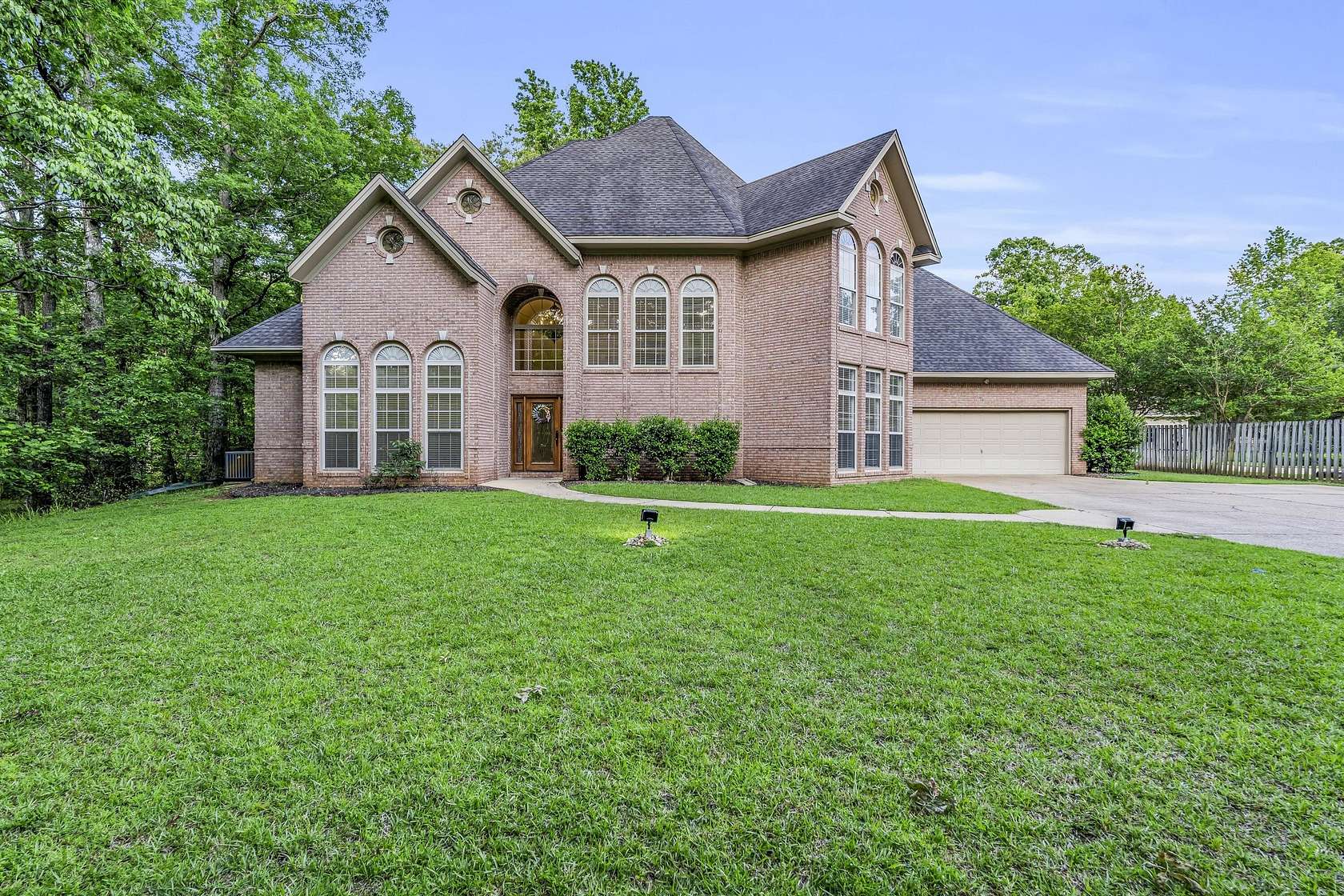 2.8 Acres of Residential Land with Home for Sale in Columbus, Mississippi