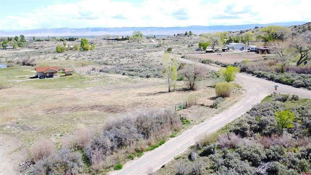1 Acre of Land for Sale in Montrose, Colorado
