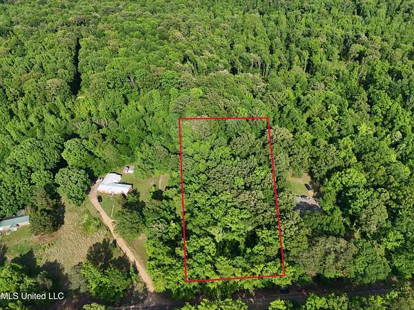 2.6 Acres of Residential Land for Sale in Sarah, Mississippi