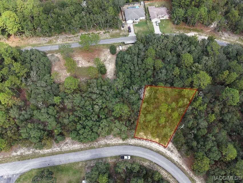 0.35 Acres of Residential Land for Sale in Citrus Springs, Florida