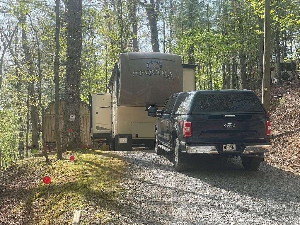 0.11 Acres of Residential Land with Home for Sale in Ellijay, Georgia