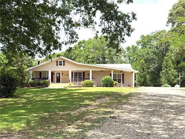 6 Acres of Residential Land with Home for Sale in Kentwood, Louisiana