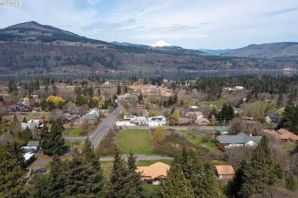 2.57 Acres of Residential Land for Sale in Hood River, Oregon