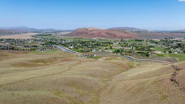15.1 Acres of Land for Sale in Kennewick, Washington