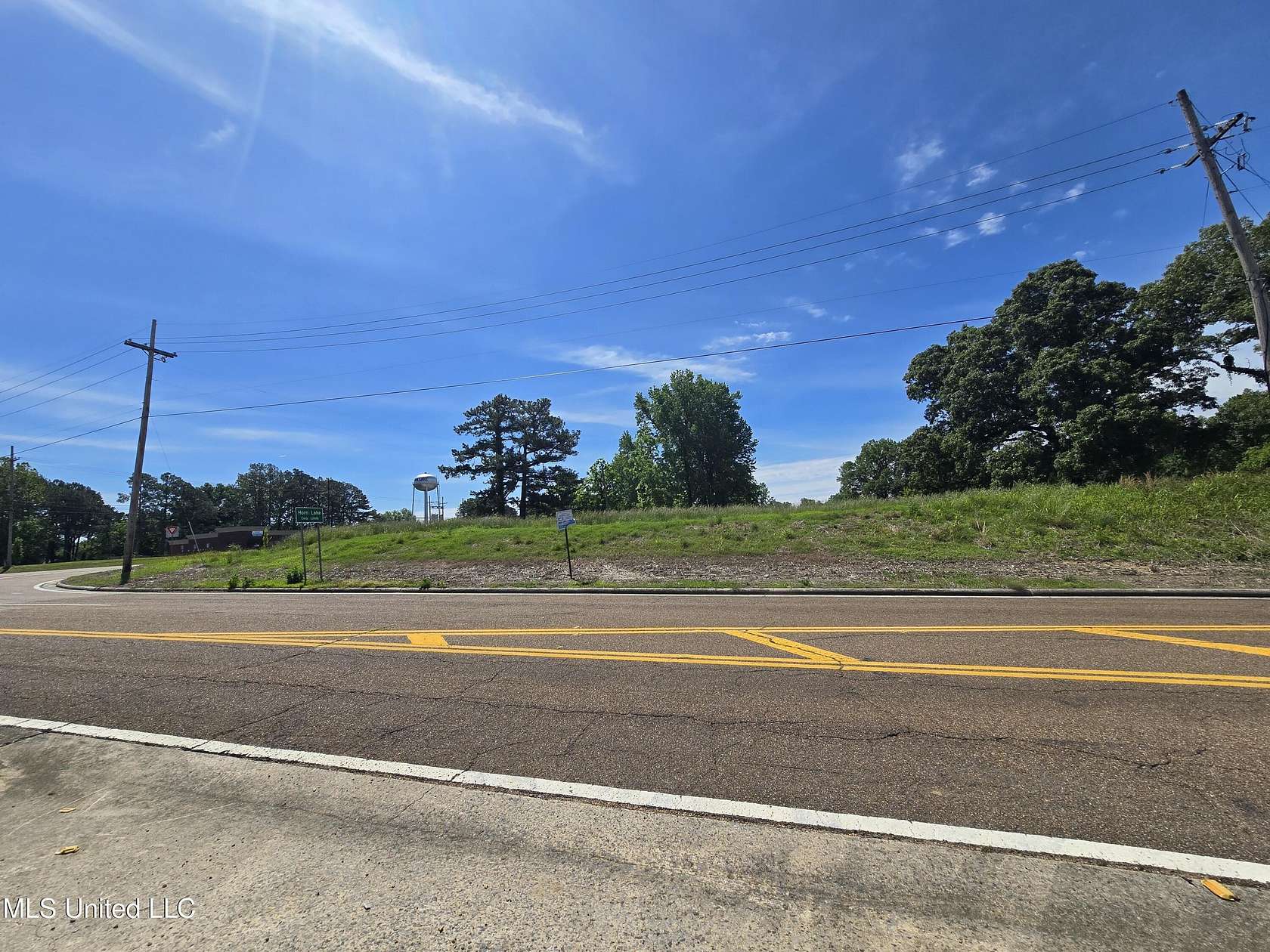 2.6 Acres of Commercial Land for Sale in Walls, Mississippi