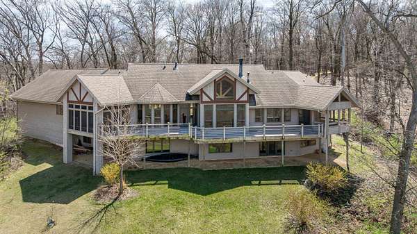 5.24 Acres of Residential Land with Home for Sale in Hanover, Illinois