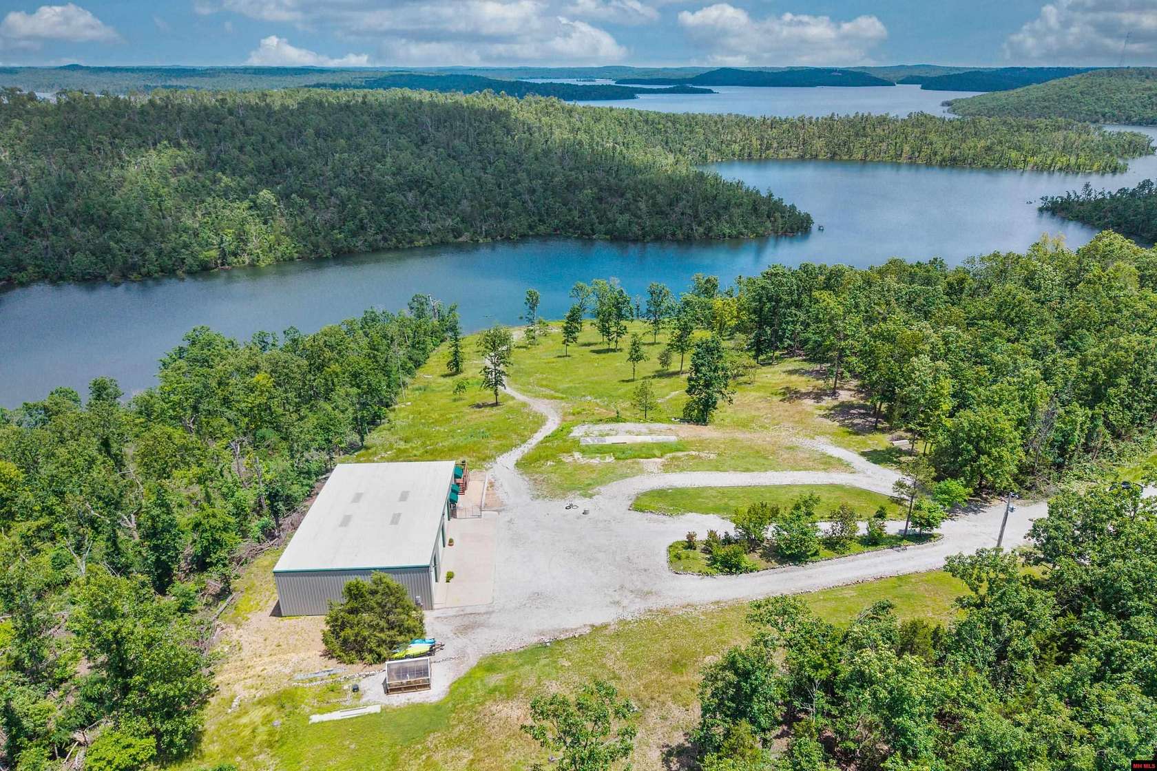 8 Acres of Residential Land with Home for Sale in Mountain Home, Arkansas