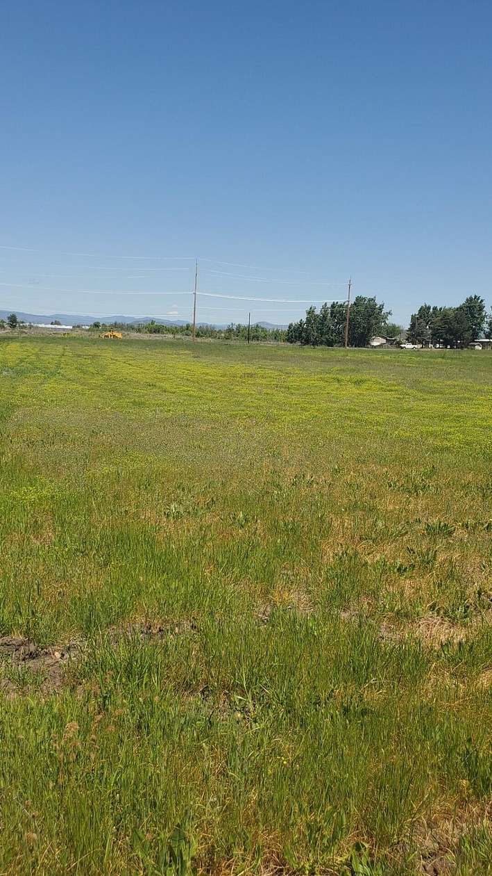 17.4 Acres of Mixed-Use Land for Sale in Medford, Oregon