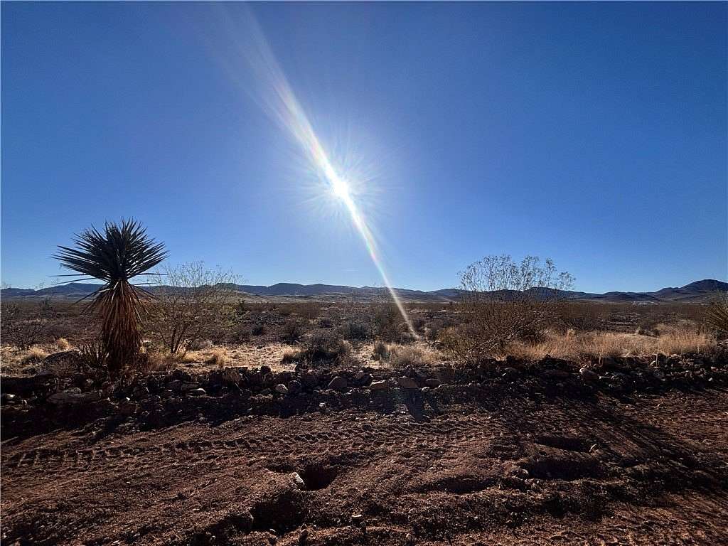 2.35 Acres of Land for Sale in Golden Valley, Arizona