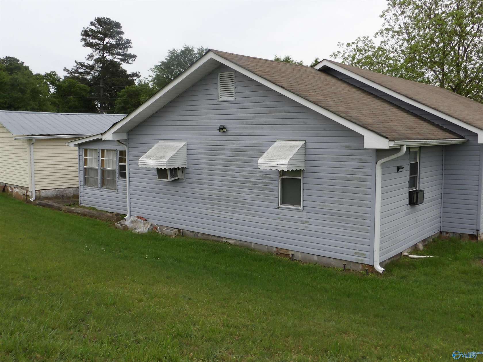 4 Acres of Land with Home for Sale in Crossville, Alabama