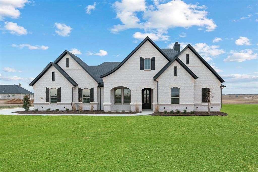 1.56 Acres of Land with Home for Sale in Decatur, Texas