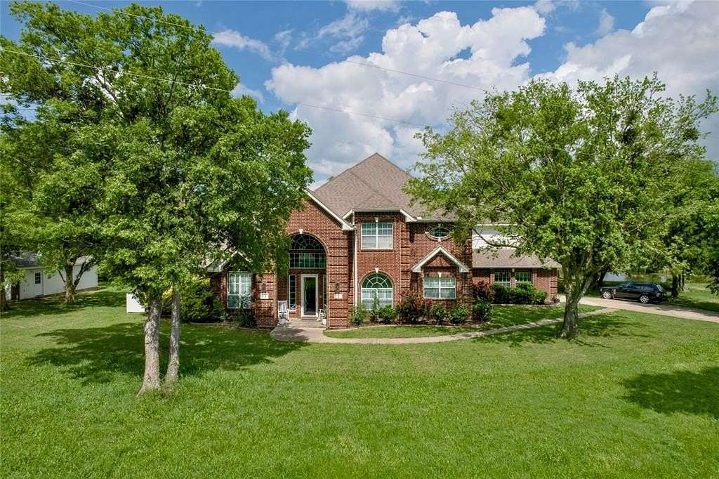 5 Acres of Land with Home for Sale in Ennis, Texas