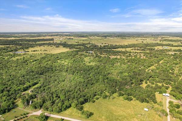 10 Acres of Recreational & Residential Land for Sale in Corsicana, Texas