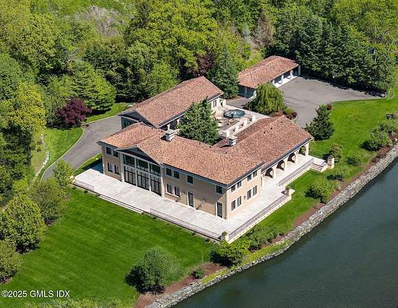 4.89 Acres of Residential Land with Home for Sale in Greenwich, Connecticut