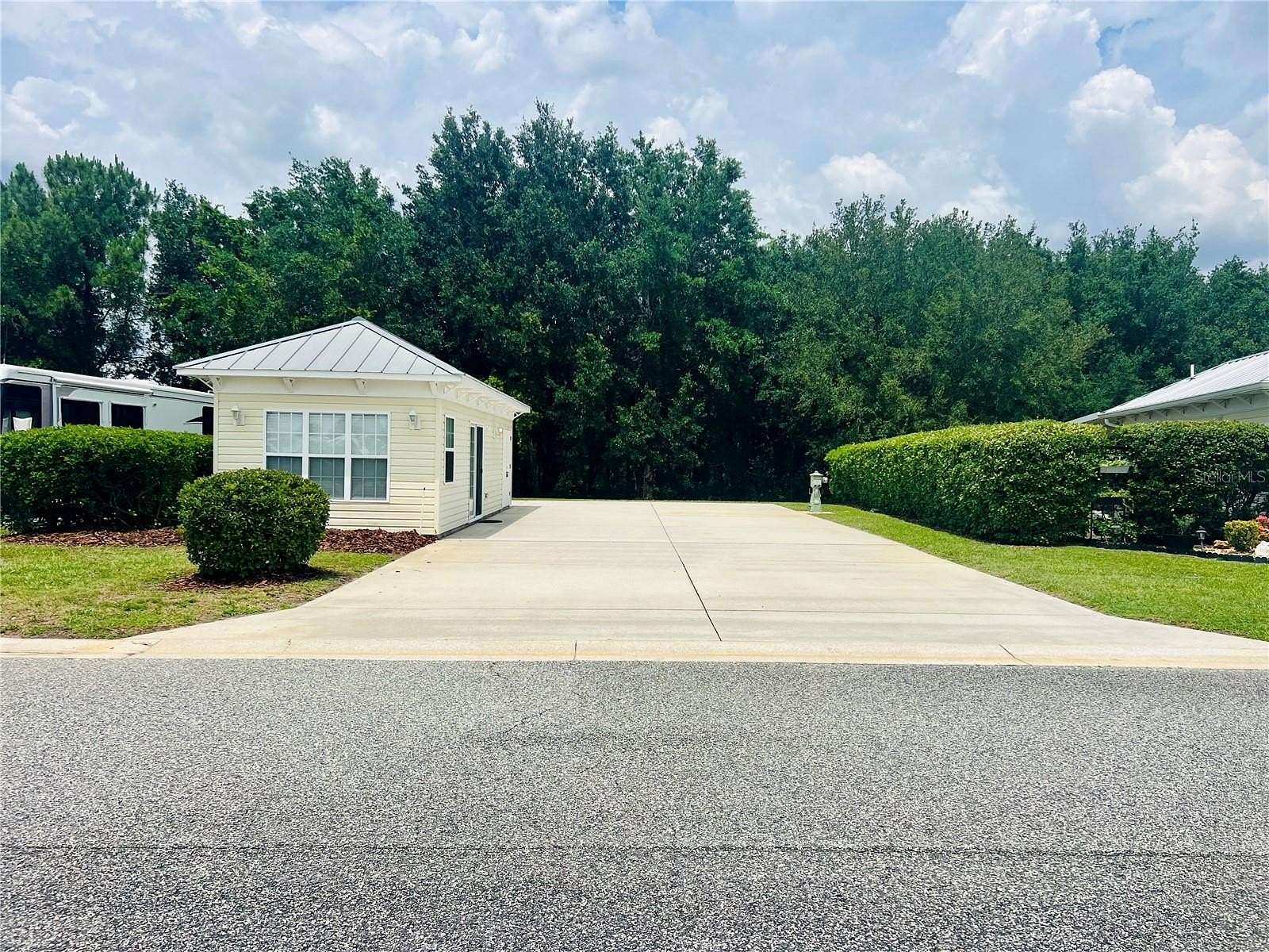 0.1 Acres of Land for Sale in Webster, Florida