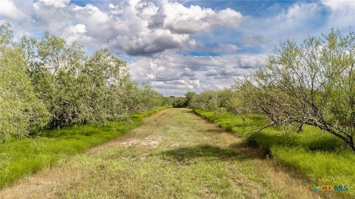 5 Acres of Land for Sale in Victoria, Texas