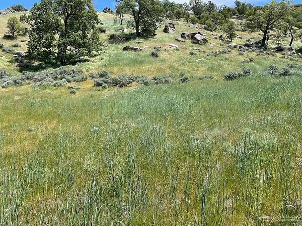 6.19 Acres of Residential Land for Sale in Tehachapi, California