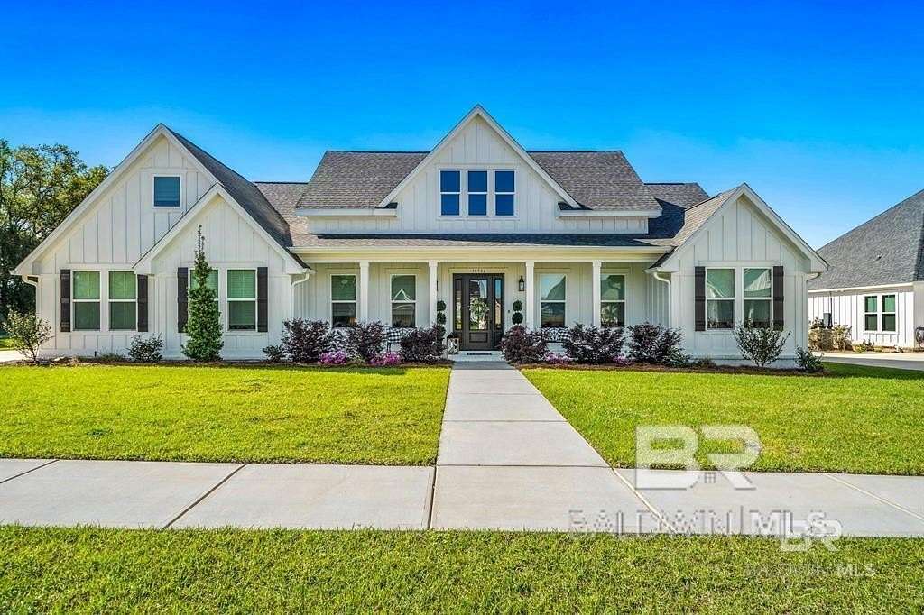 0.81 Acres of Residential Land with Home for Sale in Fairhope, Alabama