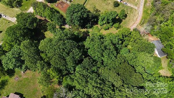 1 Acre of Residential Land for Sale in Statesville, North Carolina